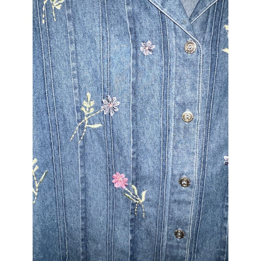 Tantrums Blues Shirt Womens Large Button Front Denim Embroidered Floral boho y2k - Picture 3 of 7